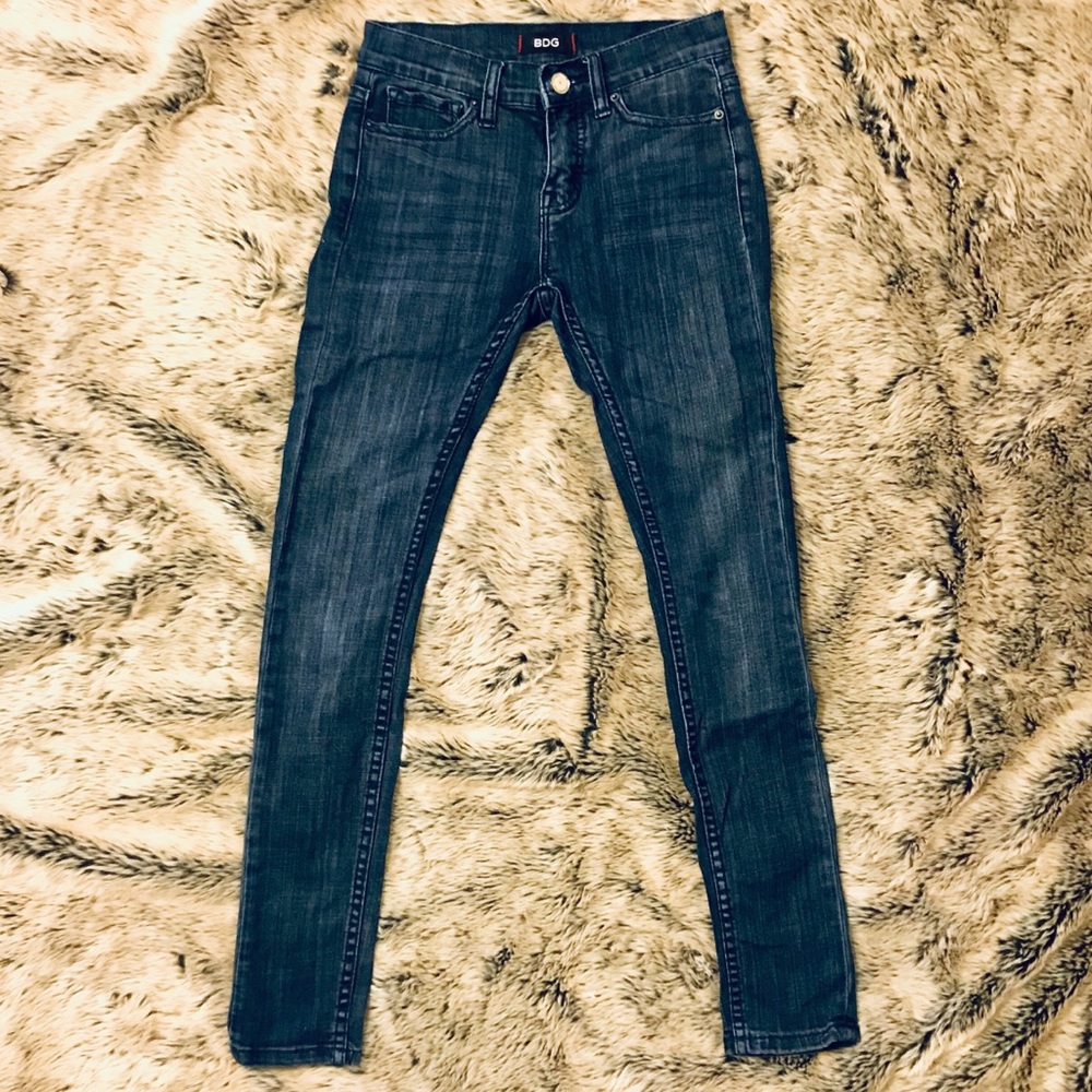🚫SOLD🚫 BDG Urban Outfitters Twig Ankle Skinny Jean
